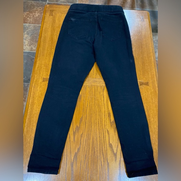Old Navy pull on jeans - Picture 2 of 2